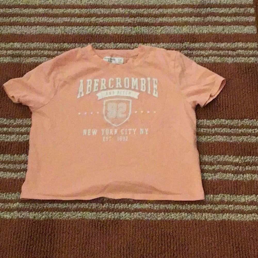 I’m selling a pink Abercrombie shirt